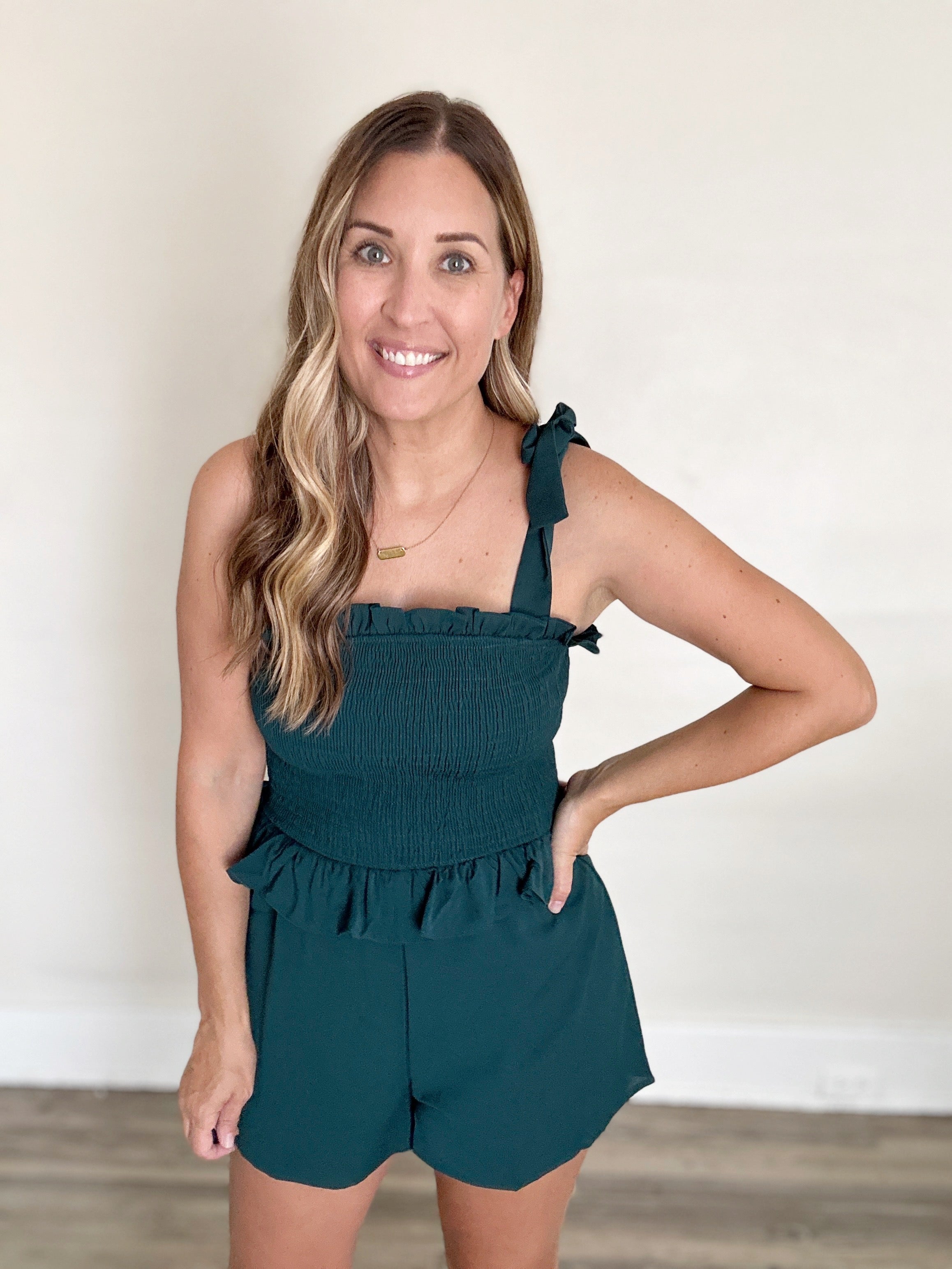 Addelyn Romper - Green (TAKE 40% OFF WITH CODE 'ENDOFYEAR')